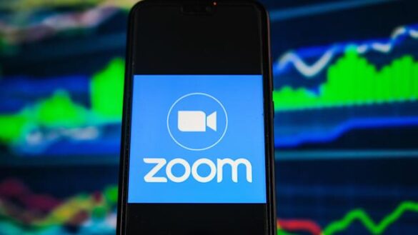 Zoom Mourns a 17% Drop In Shares as People Return to Office