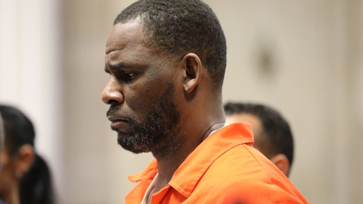 R. Kelly May Be Ordered To Pay 1 Of His Victim $300,000