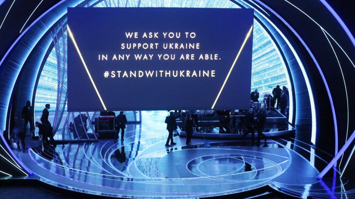 Oscars 2022 Feature A Moment Of Silence To Show Solidarity For Ukraine