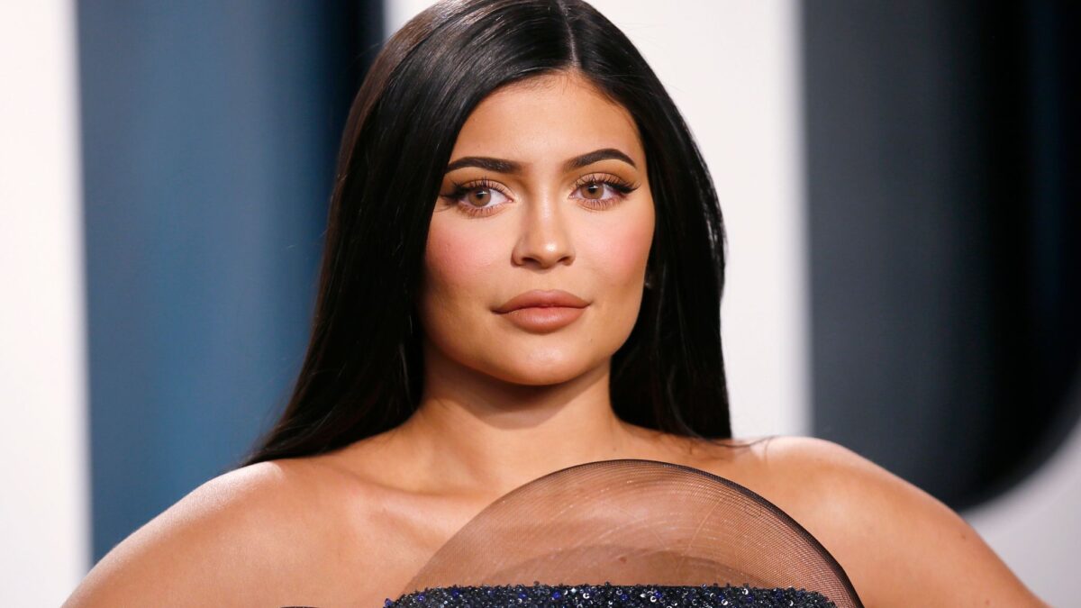 Kylie Jenner Says She Is Struggling After Giving Birth