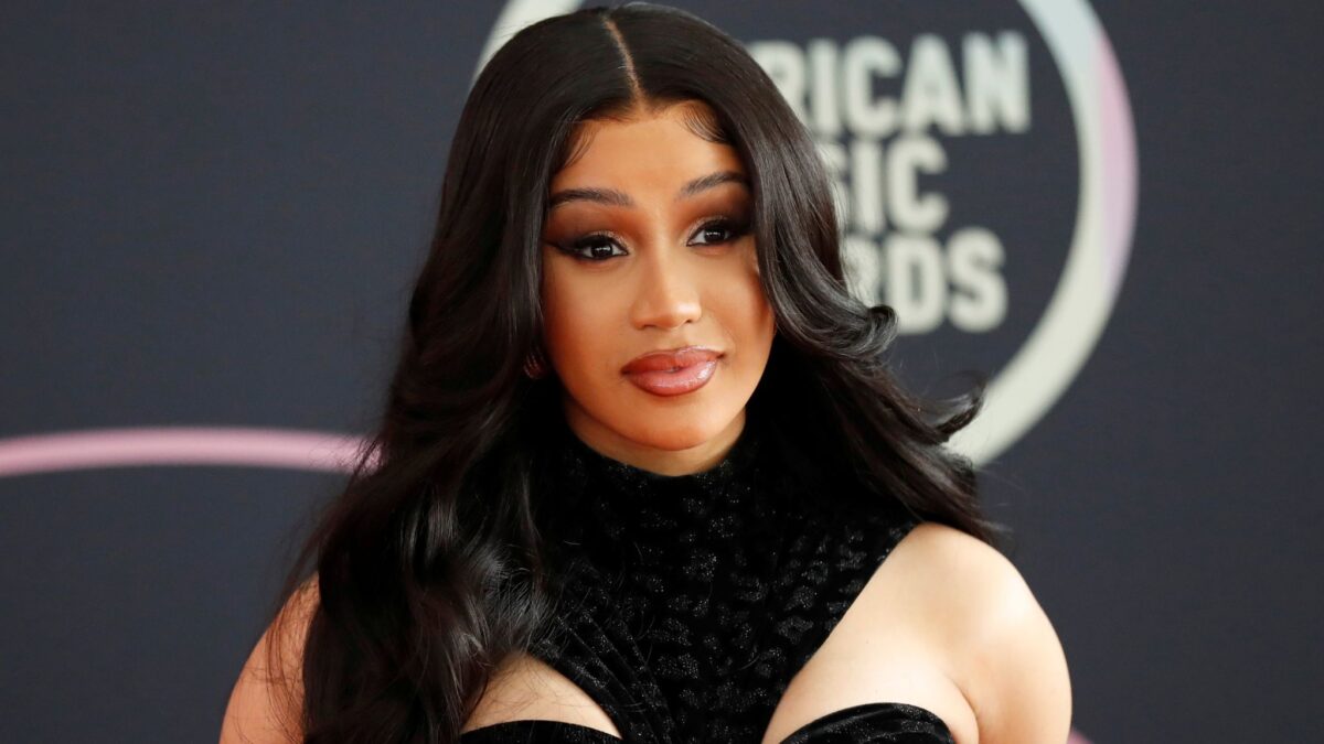 Cardi B Fights With Her Followers And Deletes Her Twitter Account