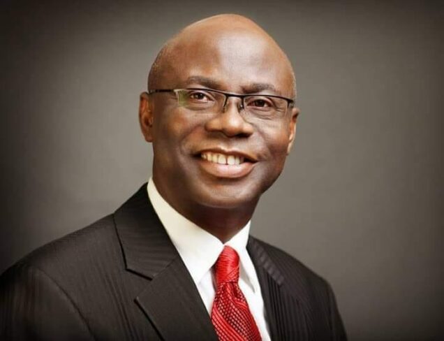 2023: Pastor Tunde Bakare Gets The APC Presidential Form