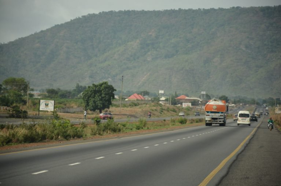 Abuja-Lokoja Highway Reopens After A 16-Hour Roadblock