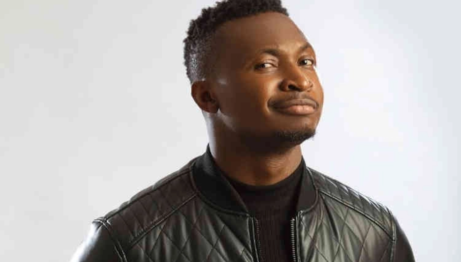 Comedian Funnybone Proposes To His Lover