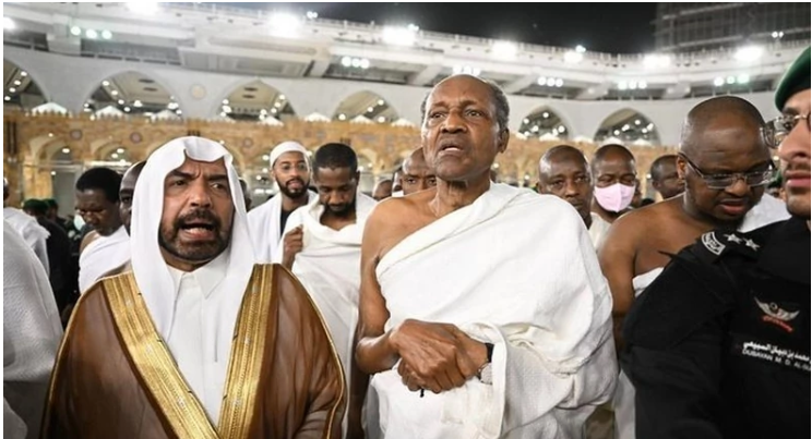 Buhari Meets APC Governors, EFCC Boss, and Others In Makkah