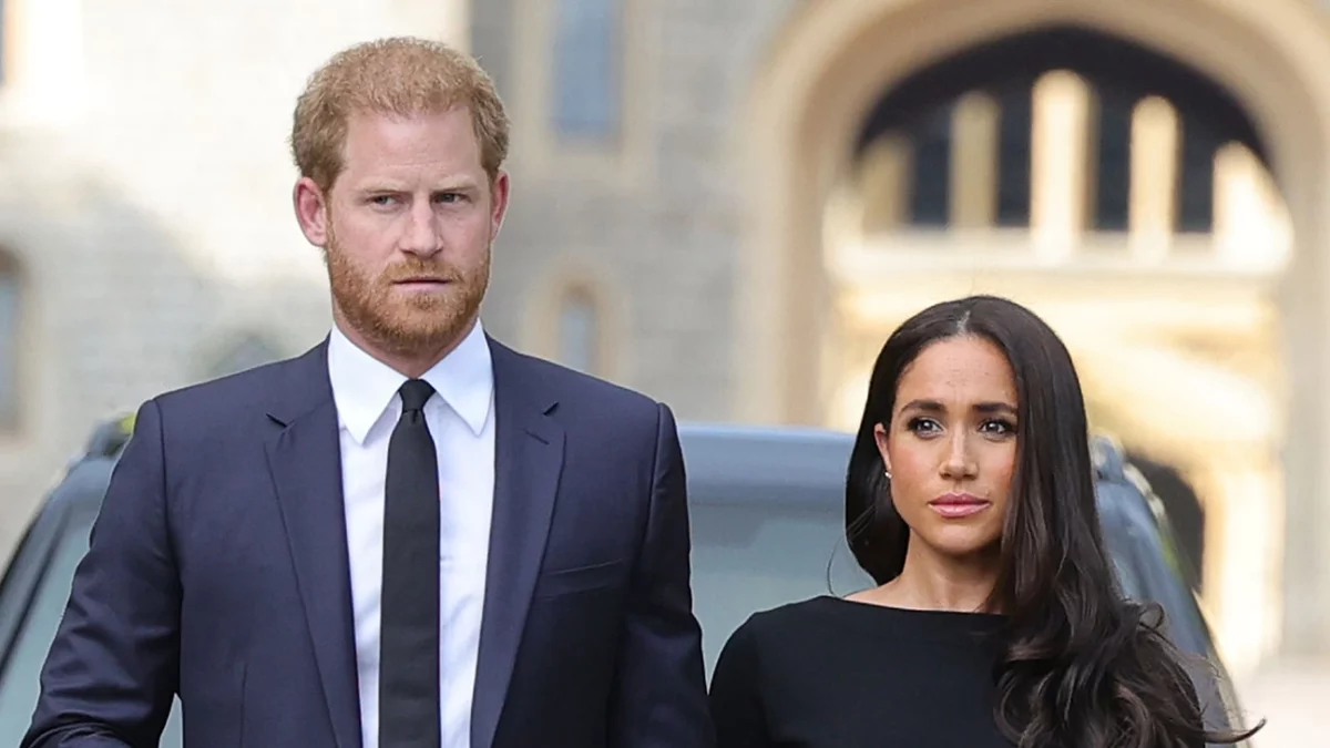 Prince Harry And Meghan Markle Stalked By Paparazzi In New York City
