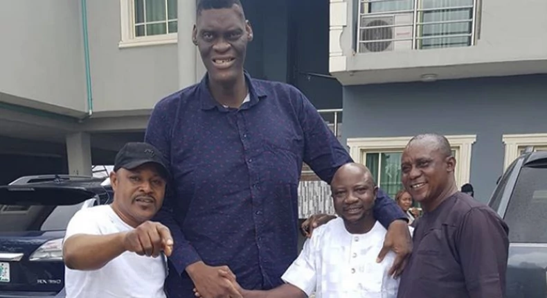 Nigeria’s Tallest Man, Afeez Oladimeji, Dies After Prolonged Illness