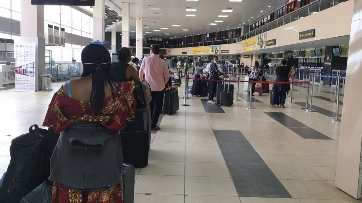 ‘Ghana Must Go’ Bags Banned From Airports By Federal Government